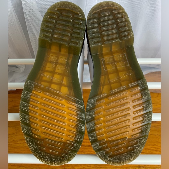 Dr. Martens Women's Softy T Chelsea
Boots (New) - Picture 12 of 12